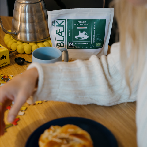 BLÆK Instant Hot Chocolate